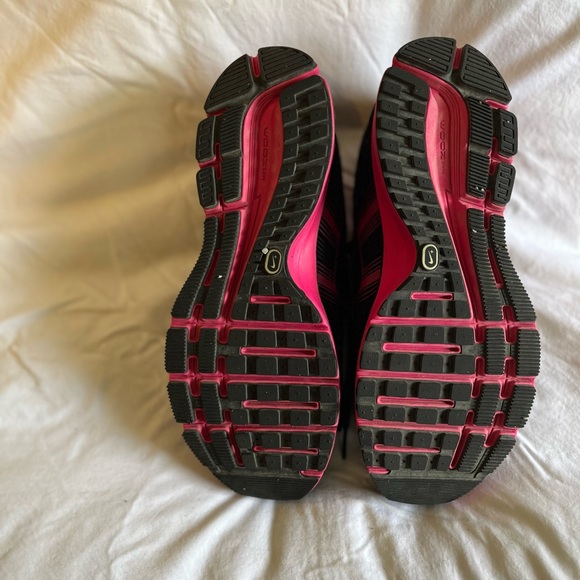 🌺Nike Sneakers in excellent used condition, Size 11 - Picture 10 of 11